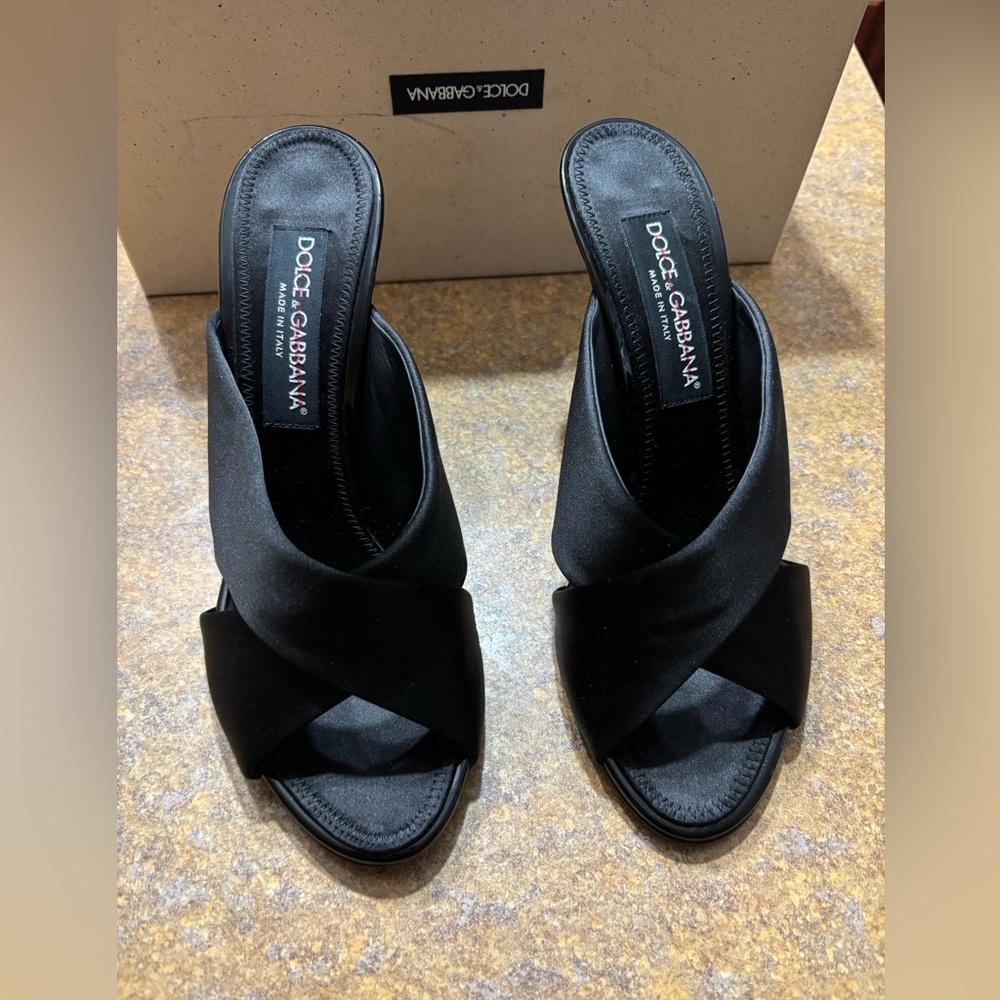 Dolce & Gabbana Black Peep Toe Heels with Silver Accents size 39.5